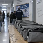 Collèges : le déploiement des pochettes anti-téléphones sous surveillance