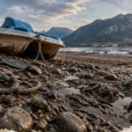 Sécheresse : le niveau du lac d’Annecy baisse et gêne les loisirs